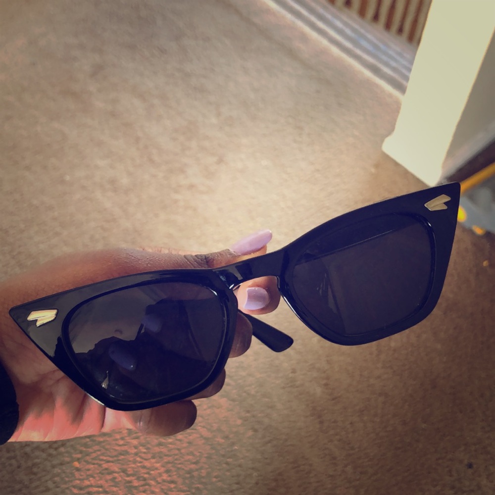 Black sunglasses!